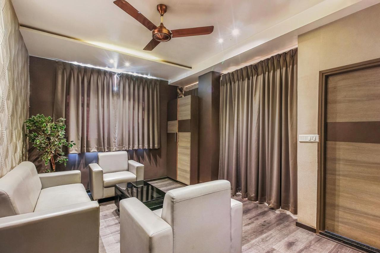 Oyo 26991 Stanza Luxurios Stay Zahirabad Dış mekan fotoğraf