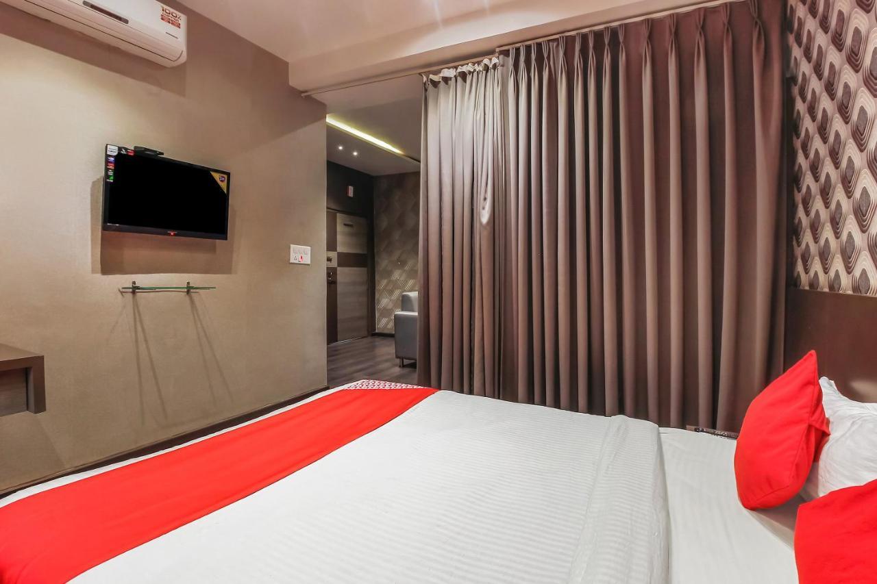 Oyo 26991 Stanza Luxurios Stay Zahirabad Dış mekan fotoğraf
