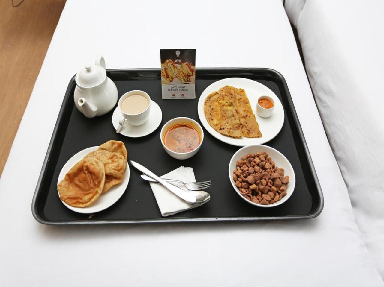 Oyo 26991 Stanza Luxurios Stay Zahirabad Dış mekan fotoğraf