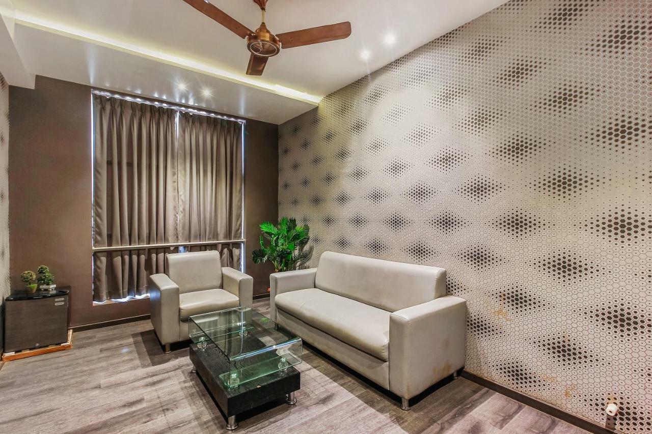 Oyo 26991 Stanza Luxurios Stay Zahirabad Dış mekan fotoğraf